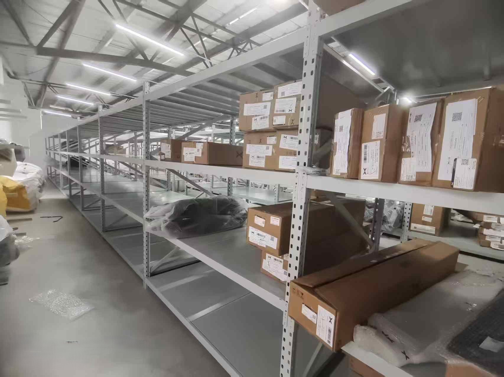 空间革命：阁楼式货架如何重塑4S店仓储新标杆